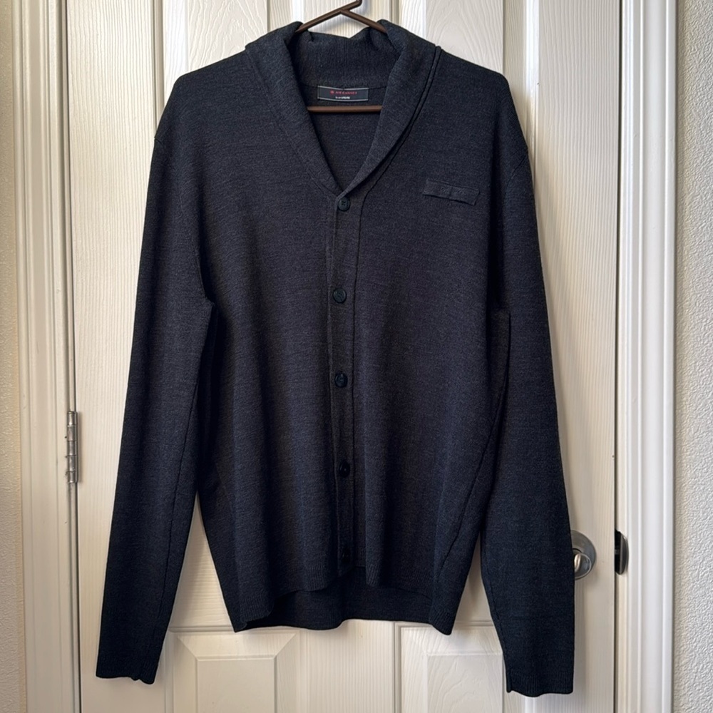 Air Canada Employee Men’s Classic Cardigan Front Button Closure Medium Gray